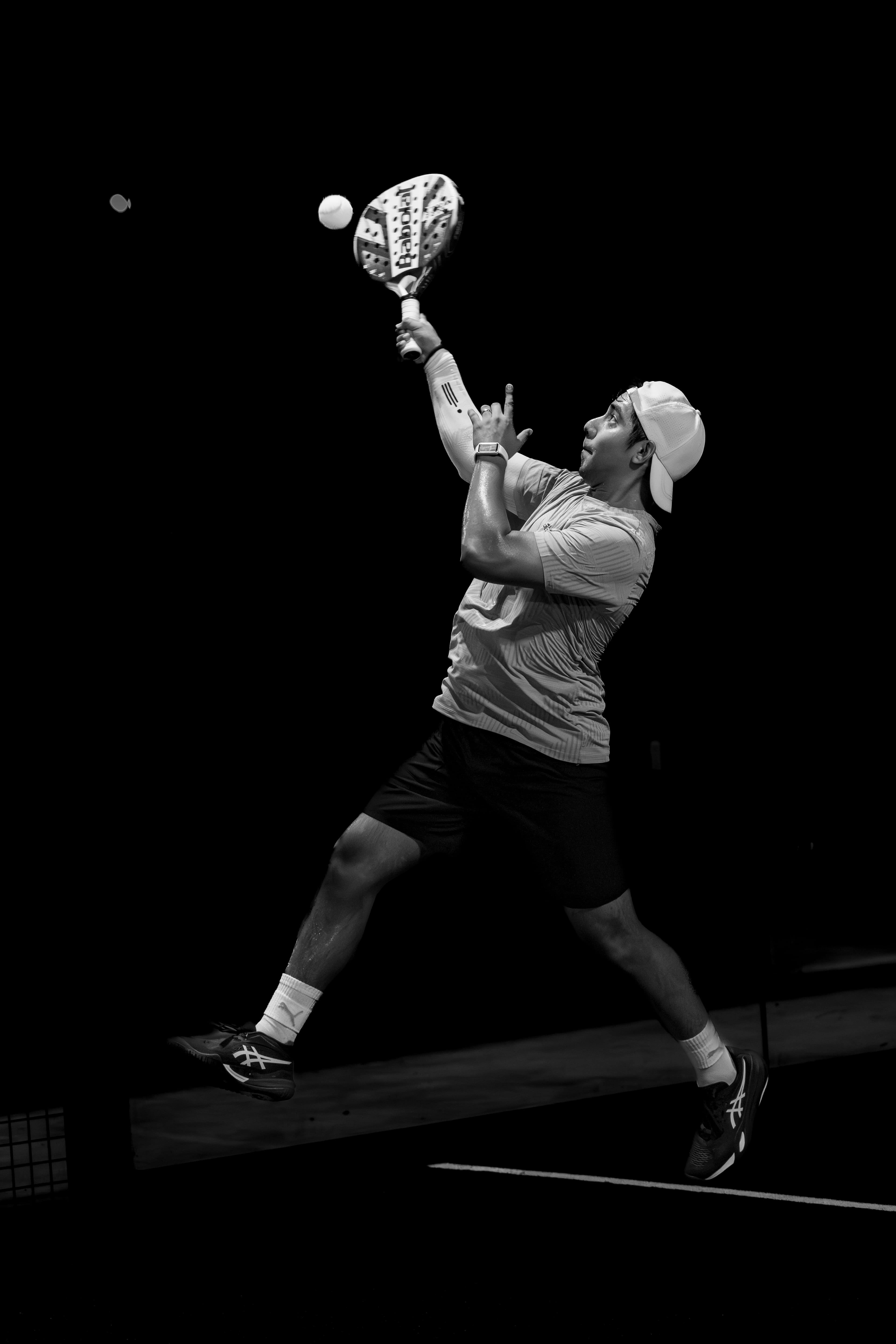 Padel player in action on Lob